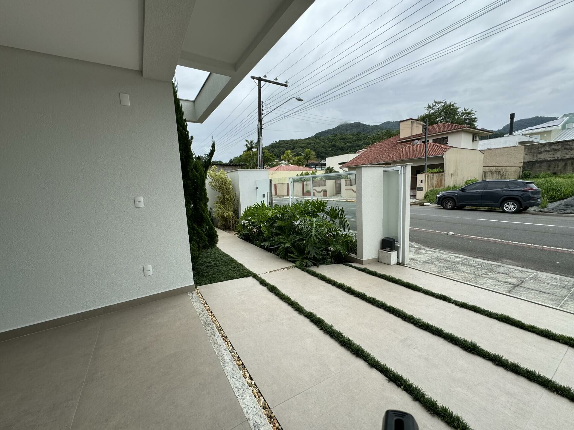 Imagem do Casa nova com 03 suítes e piscina no Champagnat no bairro Amizade